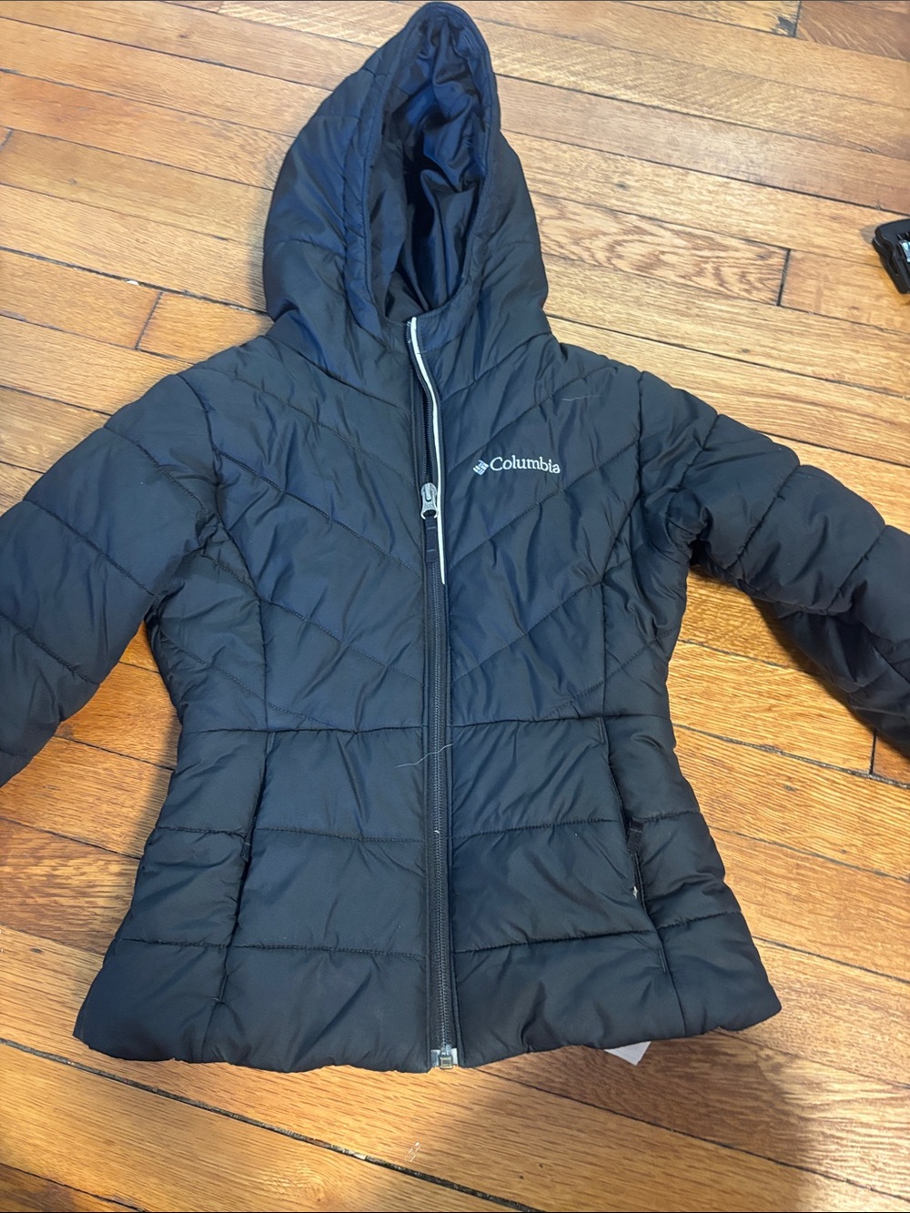 Columbia kids Black Hooded Quilted Puffer Jacket.